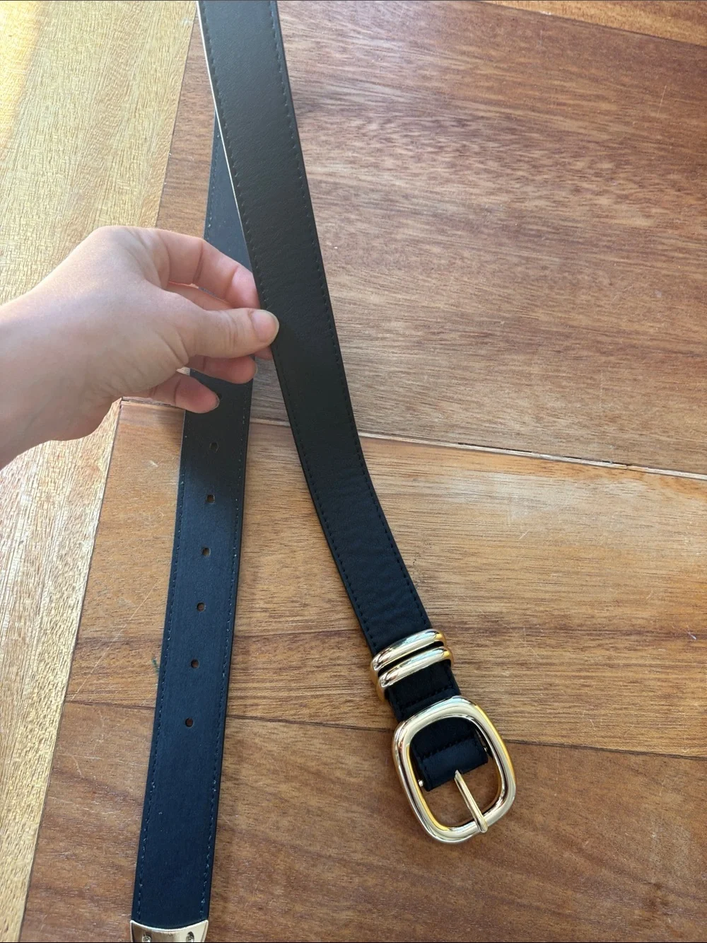 Evereve Vivienne Buckle Belt - Picture 8 of 10
